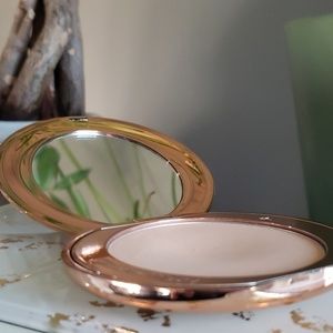 Charlotte Tilbury Airbrush Flawless Finish Medium2